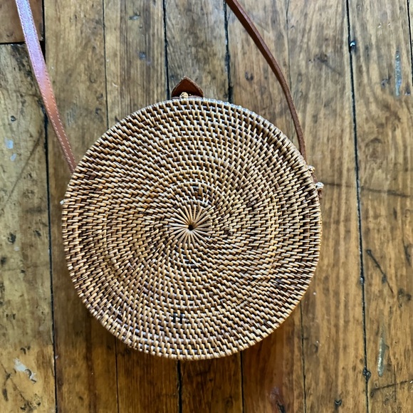 AMERII BROWN ROUND RATTAN BAG - Picture 2 of 14